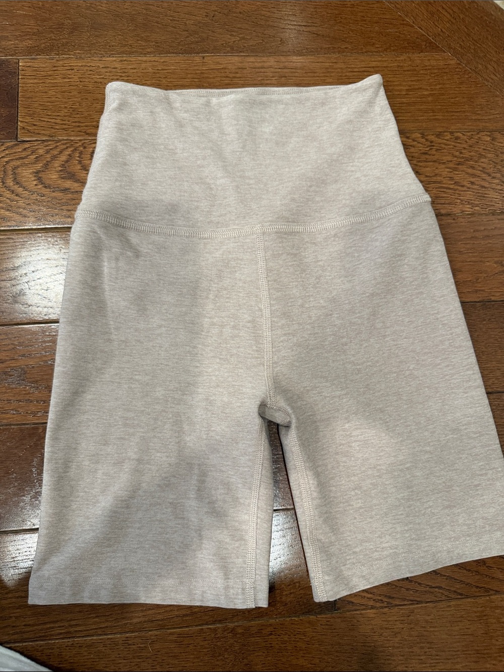 NW Beyond Yoga High-Waist Women’s Bike Shorts in Light Beige